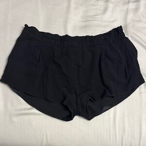Aritzia Wilfred Black Elastic Waistband Shorts size XS (fits more like a small)